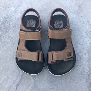 REEF - Boys Grom Stomper Sandal - 11/12
